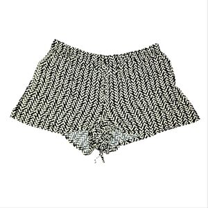 BeBop size large black and white shorts 100% Rayon